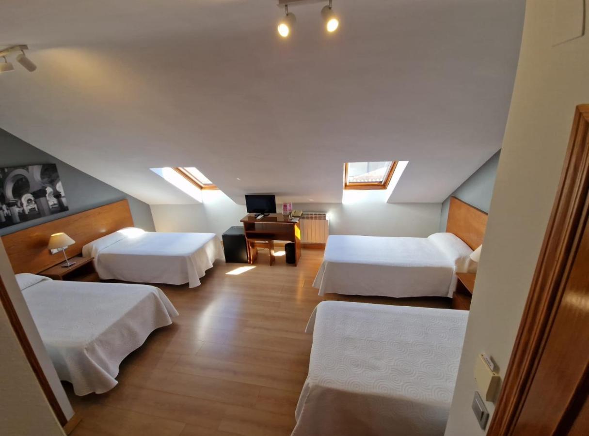 Hostal Santo Tome Толедо Екстер'єр фото