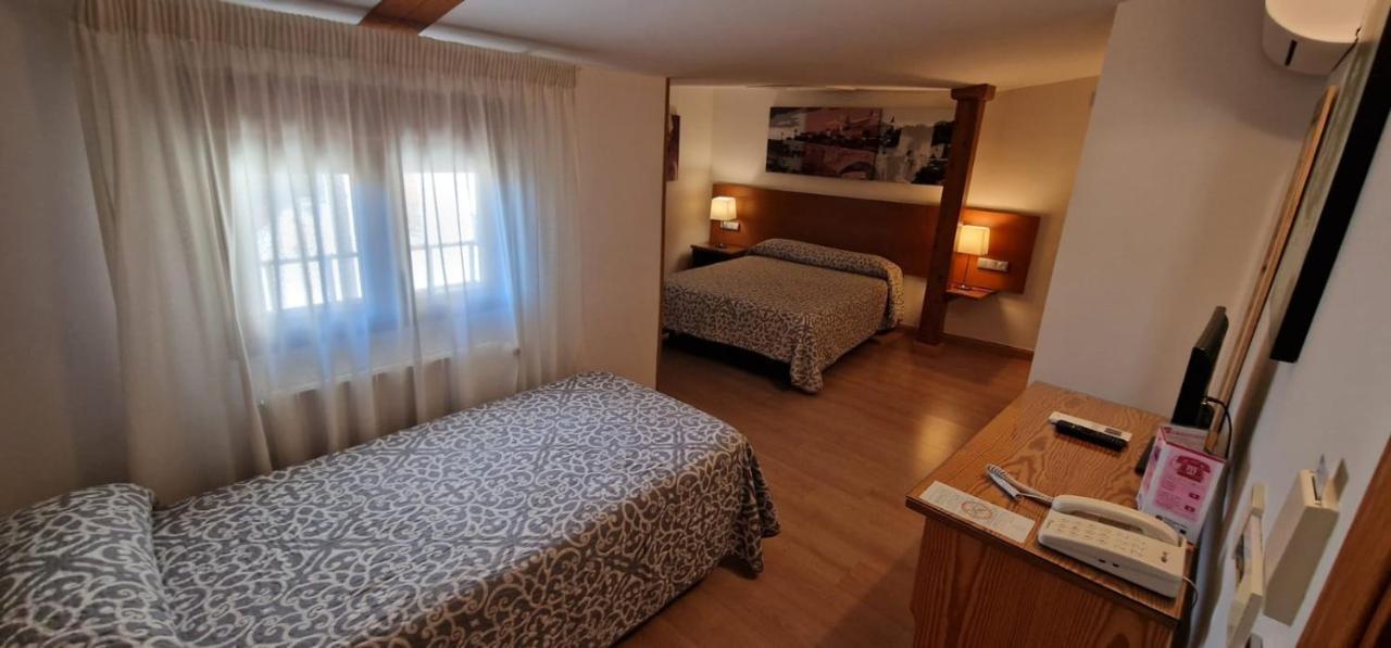 Hostal Santo Tome Толедо Екстер'єр фото